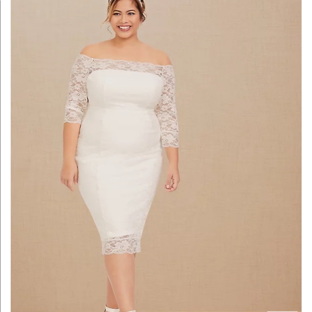 New - Torrid wedding off shoulder lace bodycon dress - plus sizes